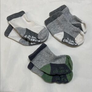“Bundle 10/$13” Carter's 0-3M Gray, White, and Green Baby boy girl Socks set